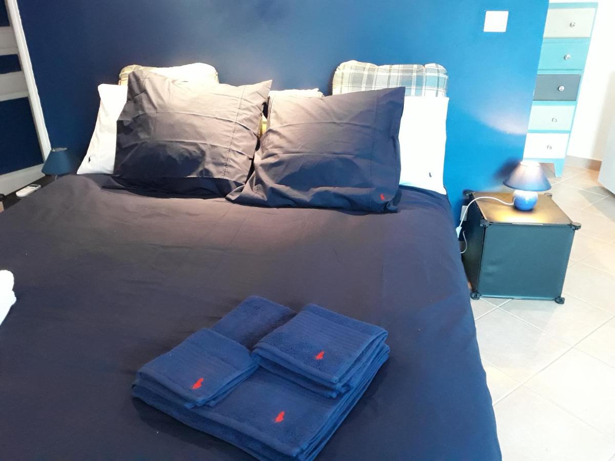 Bed and Breakfast Dans Un Jardin Bb Et Jacuzzi Mandelieu Esterno foto