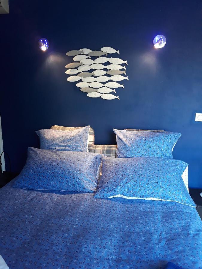 Bed and Breakfast Dans Un Jardin Bb Et Jacuzzi Mandelieu Esterno foto