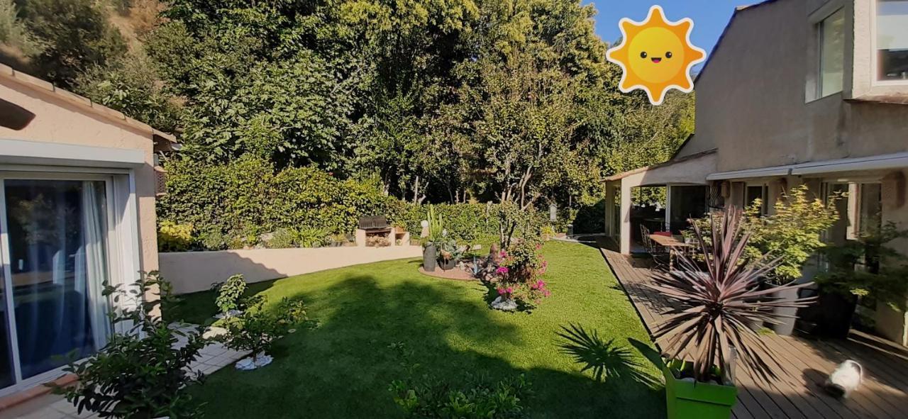 Bed and Breakfast Dans Un Jardin Bb Et Jacuzzi Mandelieu Esterno foto