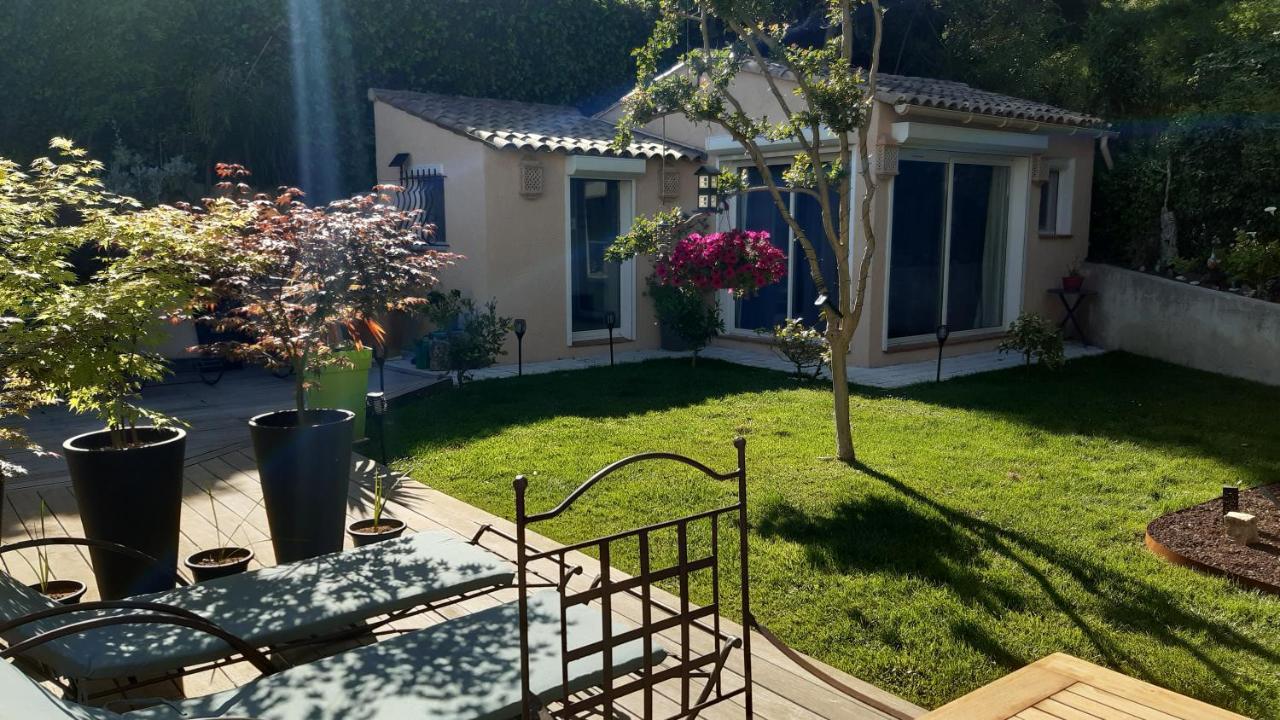Bed and Breakfast Dans Un Jardin Bb Et Jacuzzi Mandelieu Esterno foto